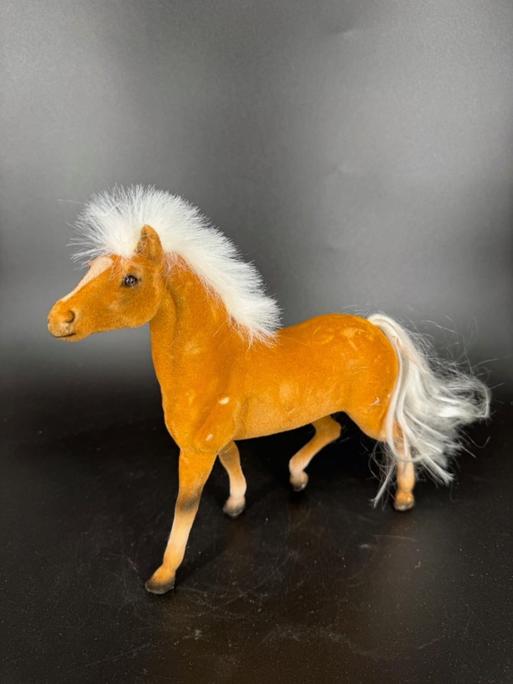 Flocked Felt Breyer Horse Figures - Picture 3 of 8